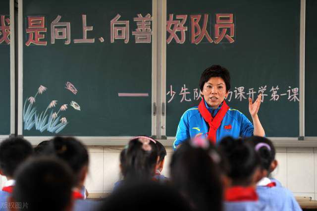 《邮报》的报道，阿森纳拒绝了水晶宫对恩凯提亚的初步询问，阿森纳坚持认为恩凯提亚在冬窗不会离队。